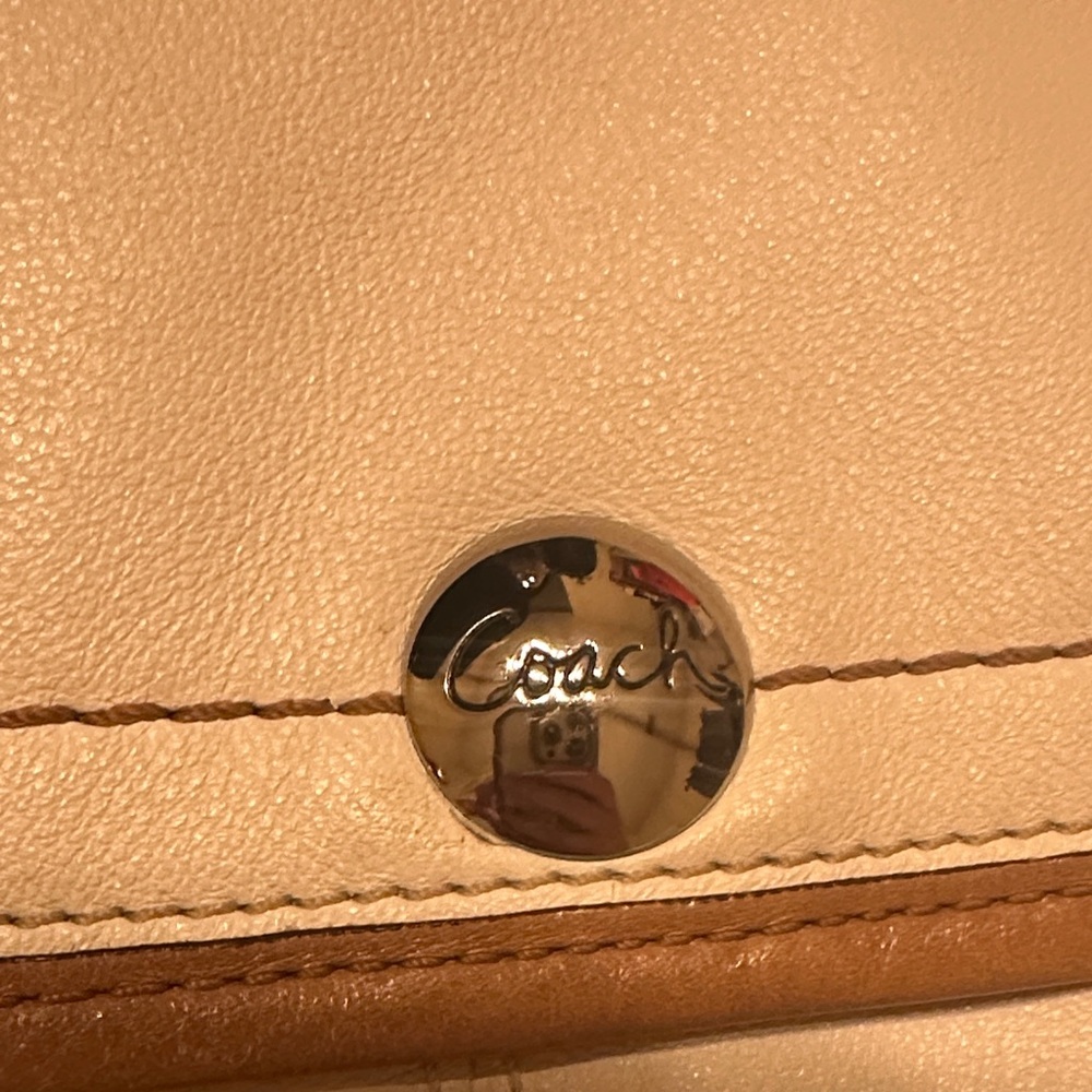 Coach Soho white and light brown ๐ - Picture 13 of 13
